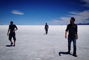 Clicca l'immagine per ingrandirla. 

Nome: Salar de Uyuni.jpg 
Visualizzazioni: 6 
Dimensione: 47.1 KB 
ID: 73344