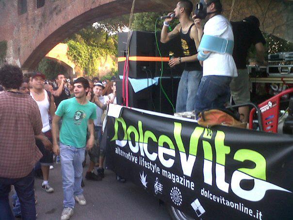 dolcevita_enjoint_canapisa2012